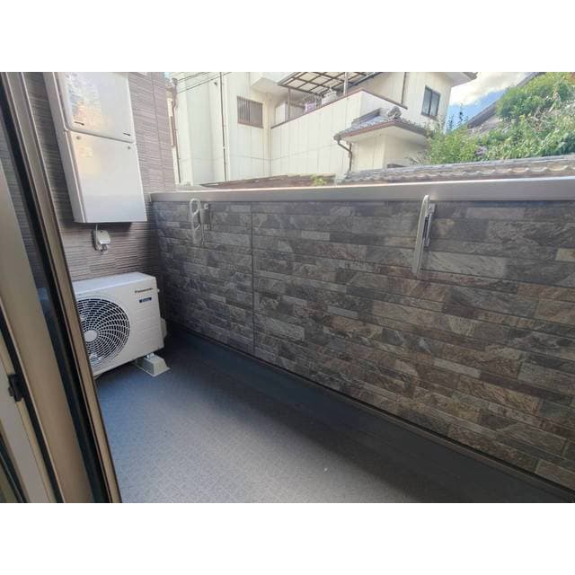 Room image 15