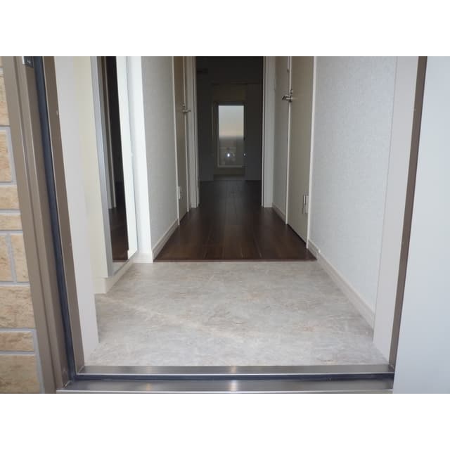 Room image 13