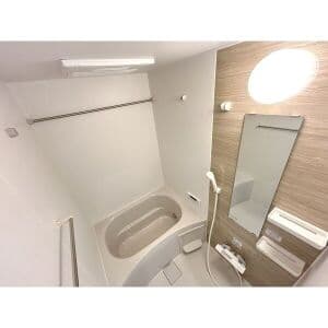 Room image 13