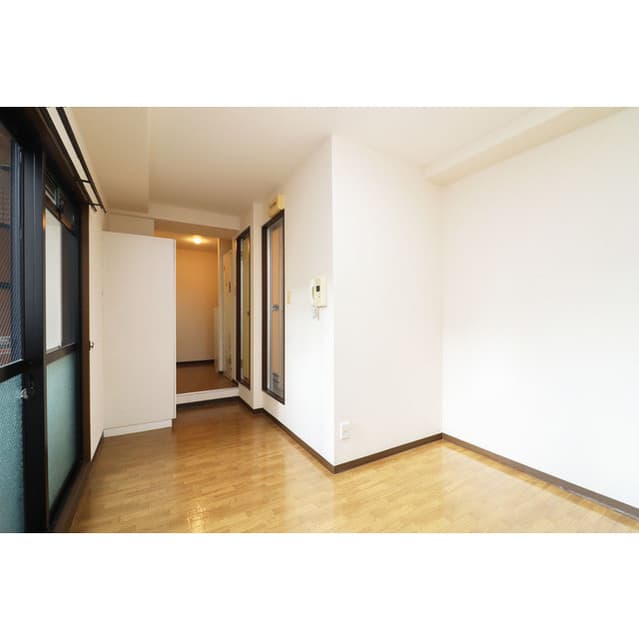 Room image 14