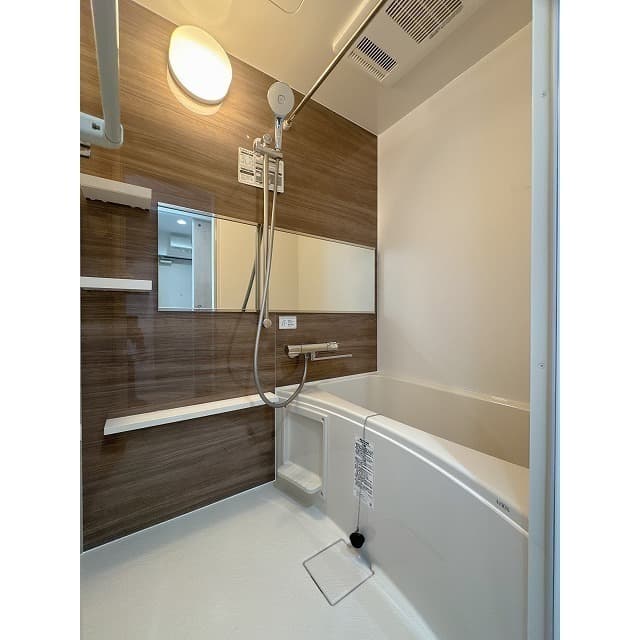 Room image 10