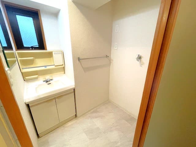 Room image 14