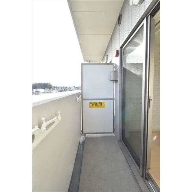 Room image 10