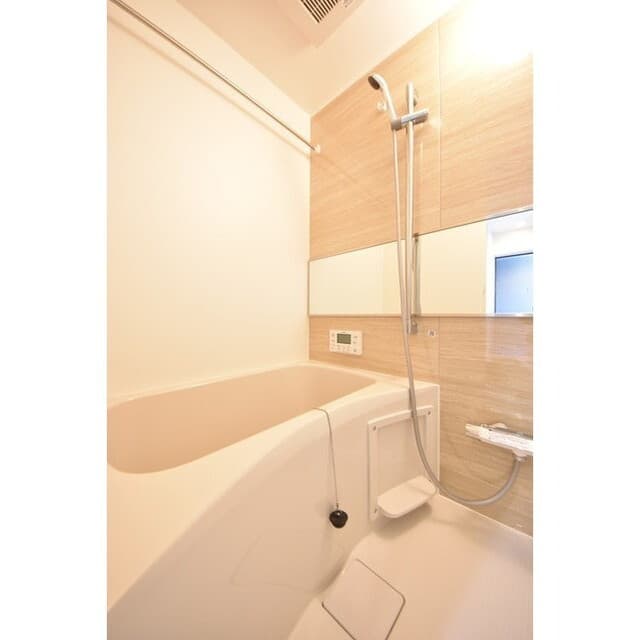 Room image 12