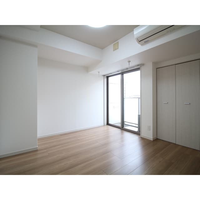 Room image 16