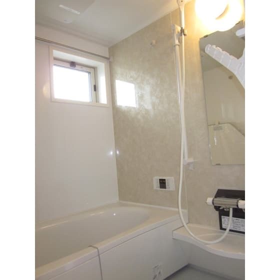 Room image 10