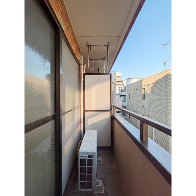 Room image 11
