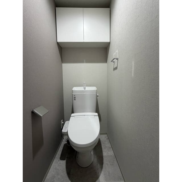 Room image 12