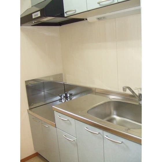 Room image 8
