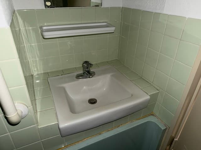 Room image 13