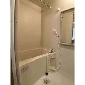 Room image 8