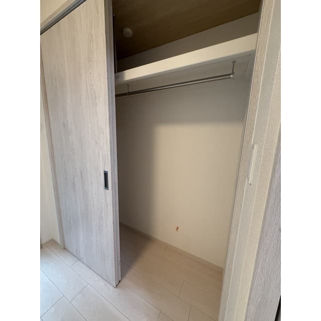 Room image 14