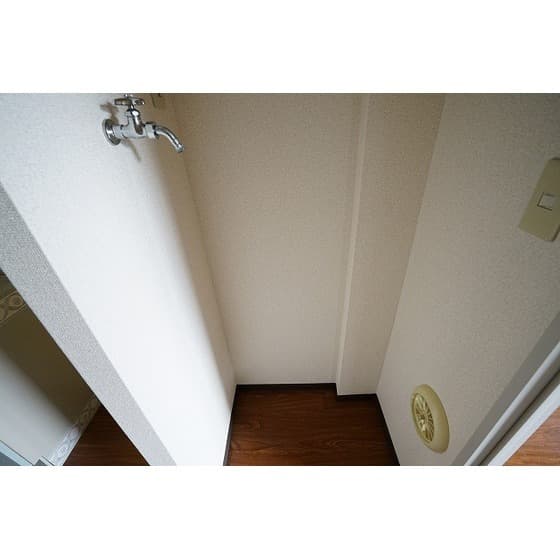 Room image 16