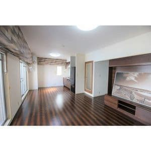 Room image 16