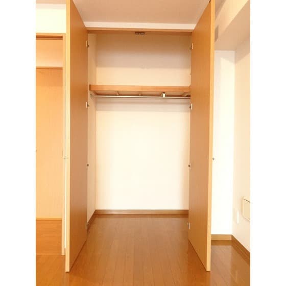 Room image 15