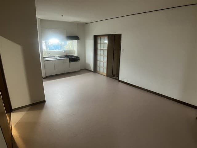 Room image 16