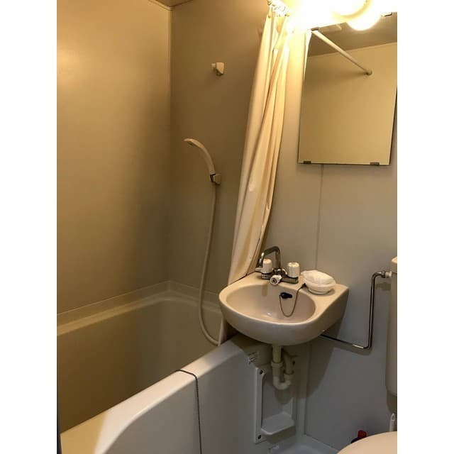 Room image 9
