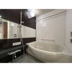 Room image 15