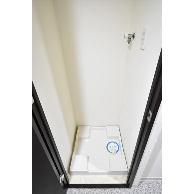 Room image 16