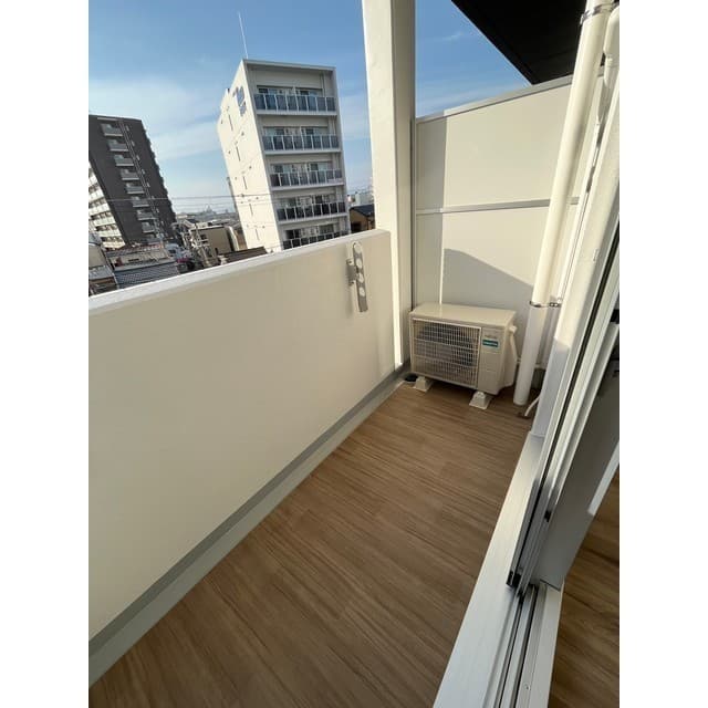 Room image 9