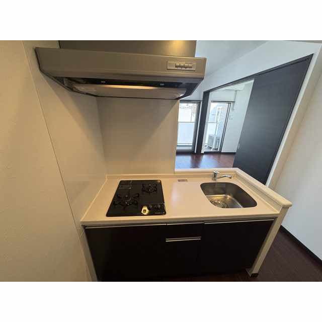 Room image 8