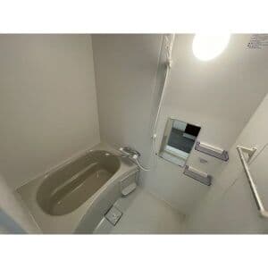 Room image 11