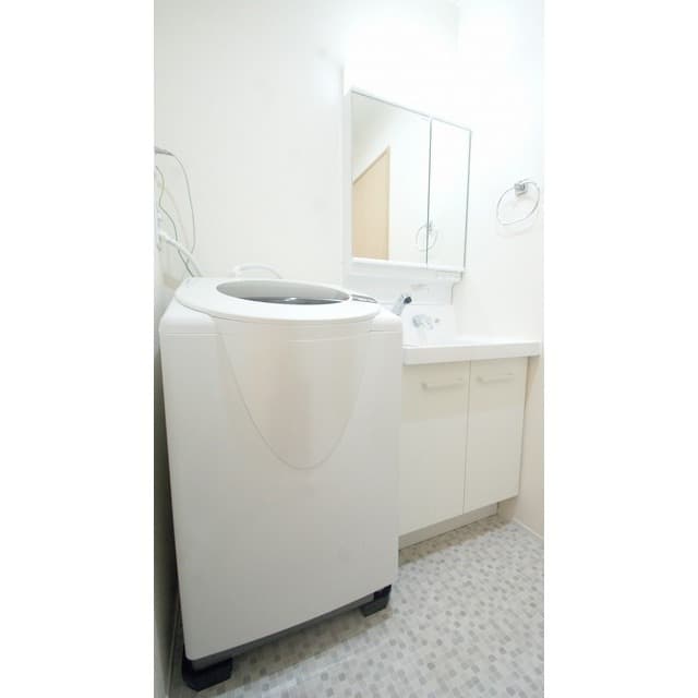 Room image 10