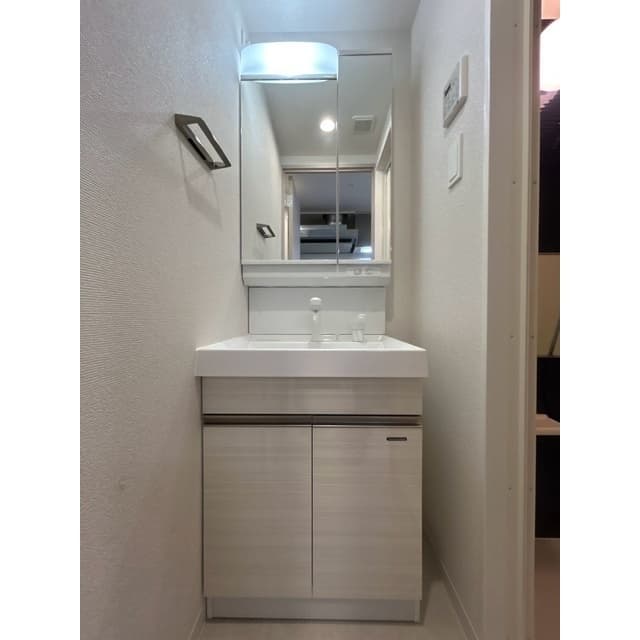 Room image 11
