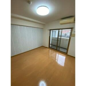 Room image 16