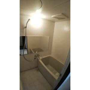 Room image 11