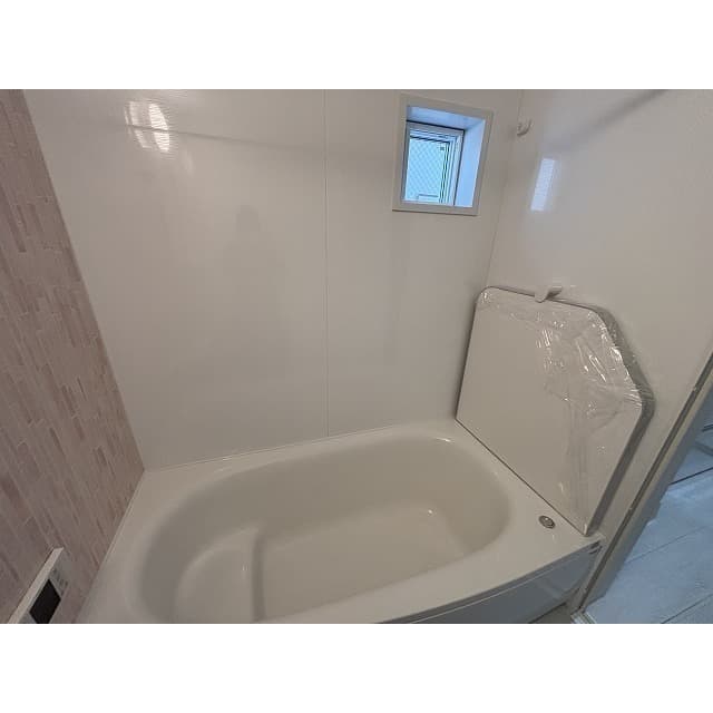 Room image 16
