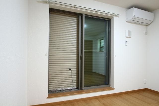 Room image 15
