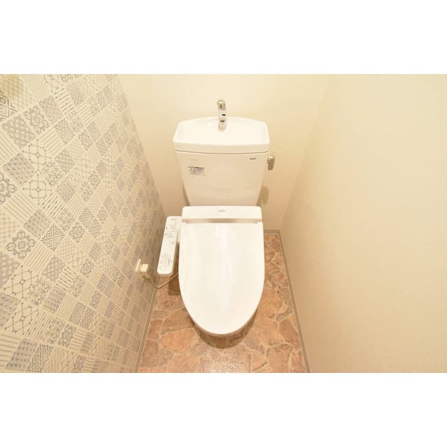 Room image 10