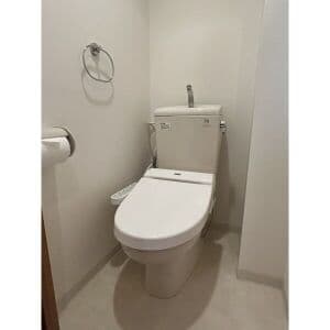 Room image 11