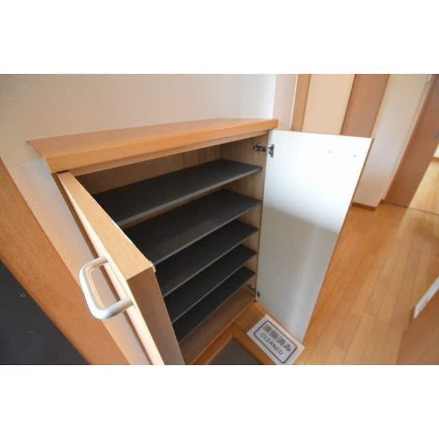 Room image 12