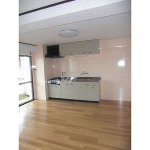 Room image 12