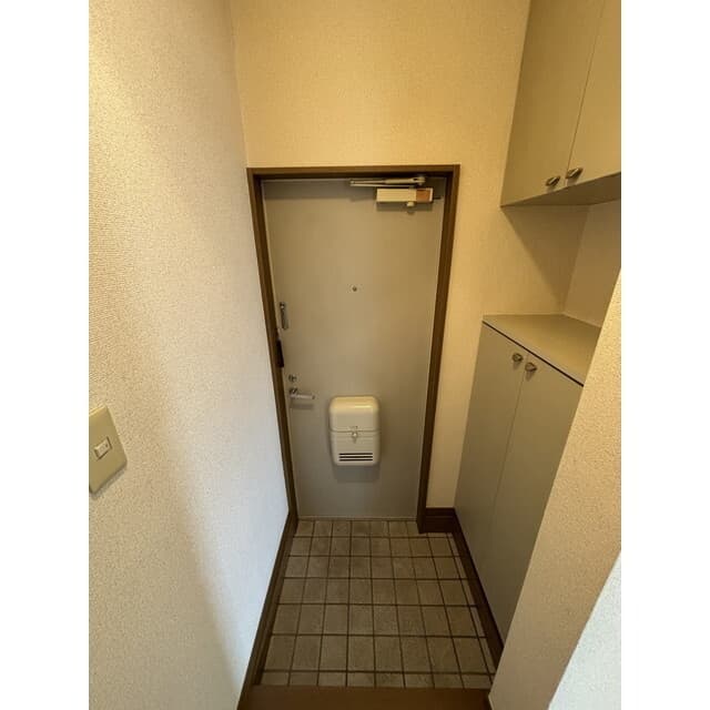 Room image 16