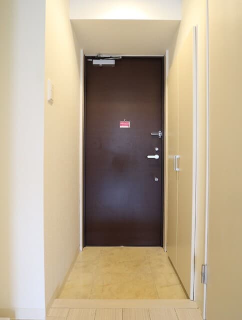 Room image 16