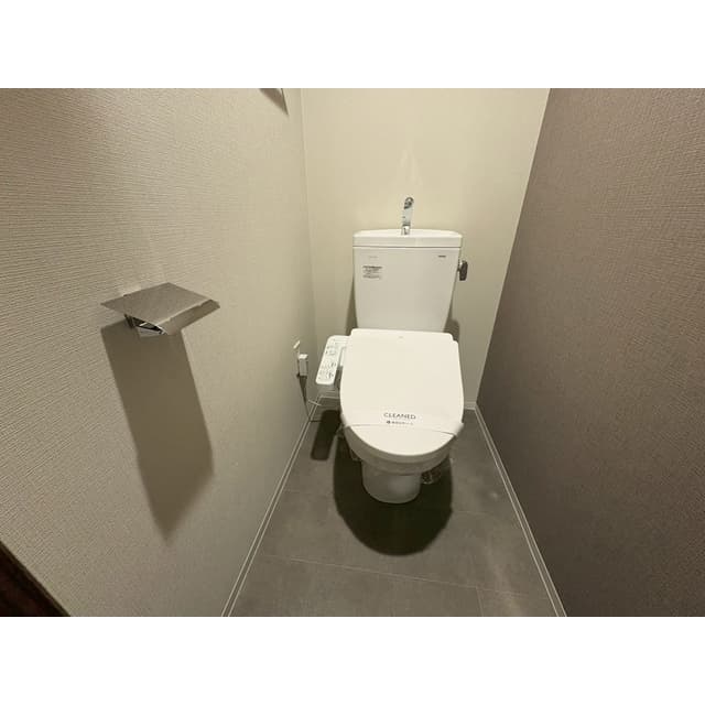 Room image 12