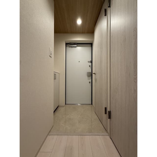 Room image 16