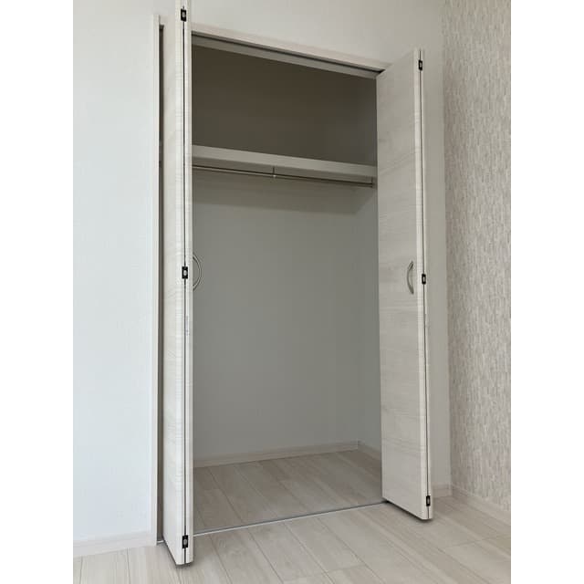 Room image 14