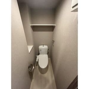 Room image 16