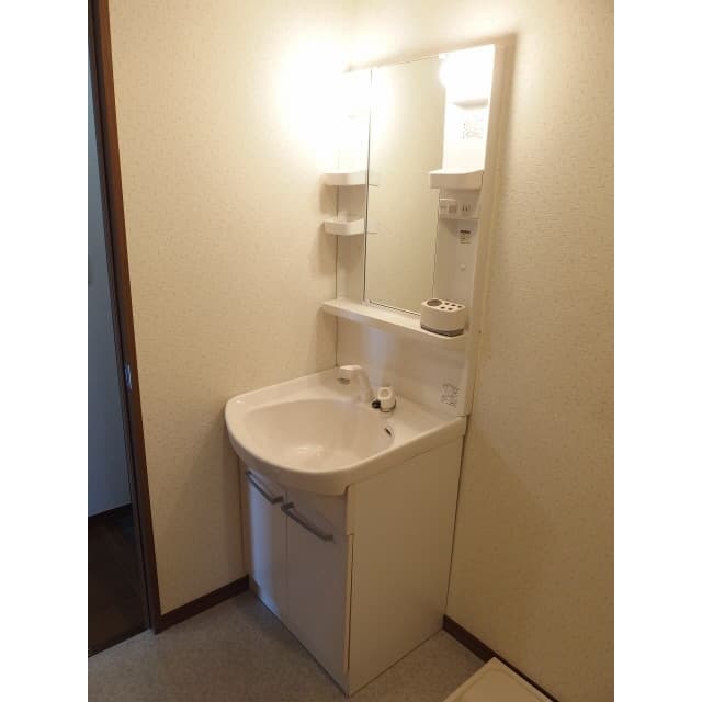 Room image 12