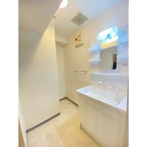 Room image 13