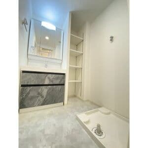 Room image 15