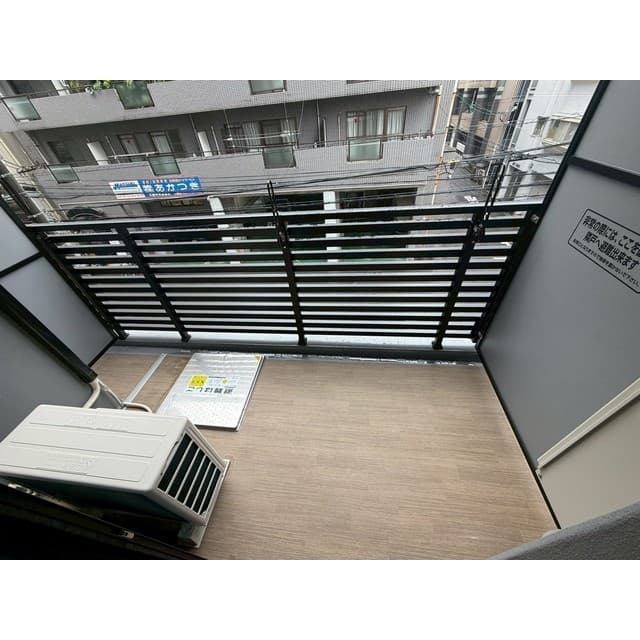 Room image 16
