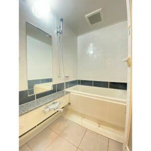 Room image 14