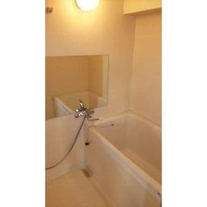Room image 11
