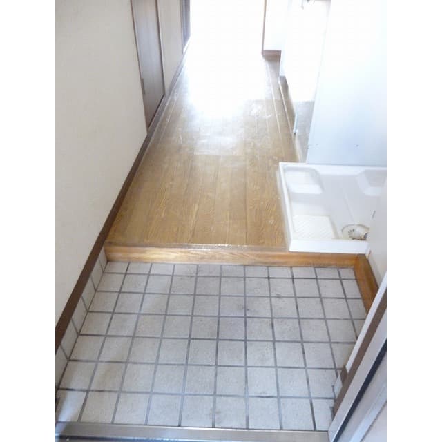 Room image 12