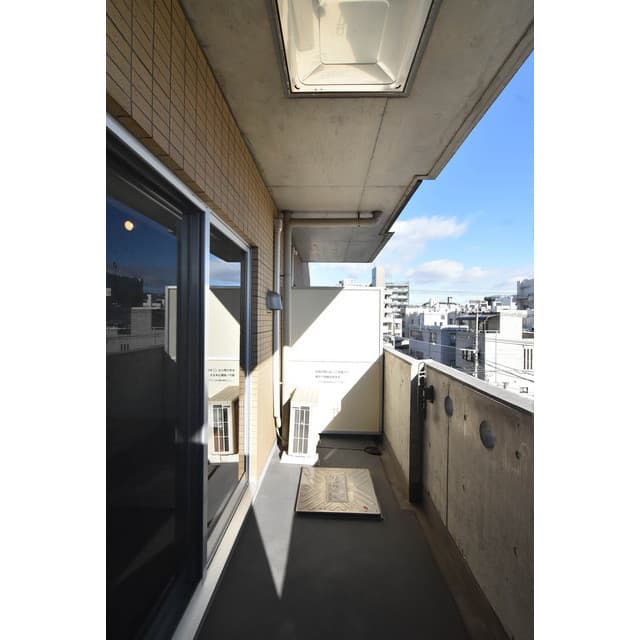 Room image 14